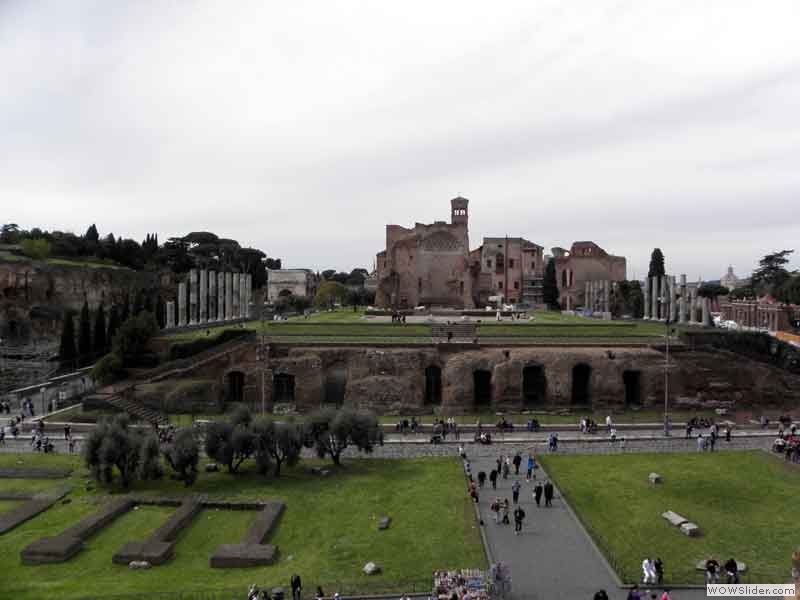 Tempel-der-Venus-und-Roma-5