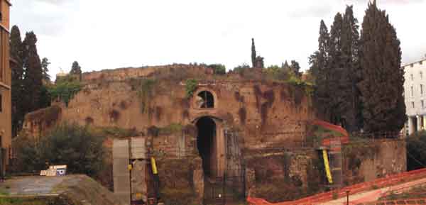 Datei:Augustusmausoleum1 (1).jpg
